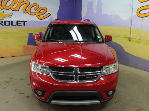 Used 2016 Dodge Journey SXT w/ Comfort/Convenience Group FWD image 3