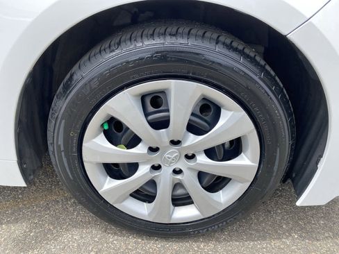 Used 2023 Toyota Corolla LE FWD image 18