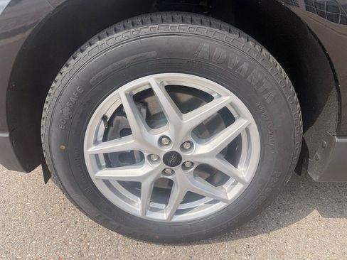 Used 2024 Ford Edge SEL AWD/4WD image 9