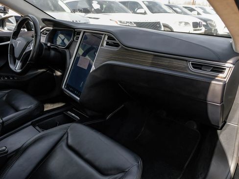 Used 2016 Tesla Model S 70D image 19