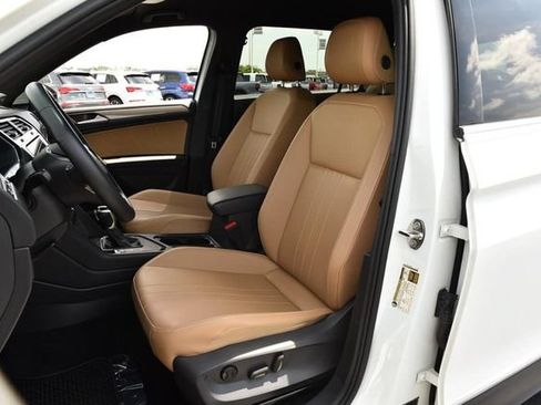 Certified 2023 Volkswagen Tiguan SE FWD image 18