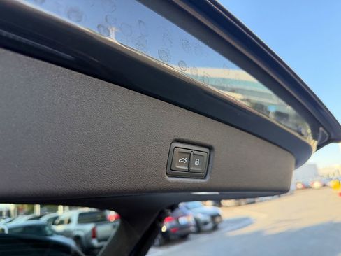 Used 2025 Audi Q5 Premium Plus w/ Premium Plus AWD/4WD image 27