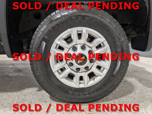 Used 2024 Chevrolet Silverado 2500 LT image 12