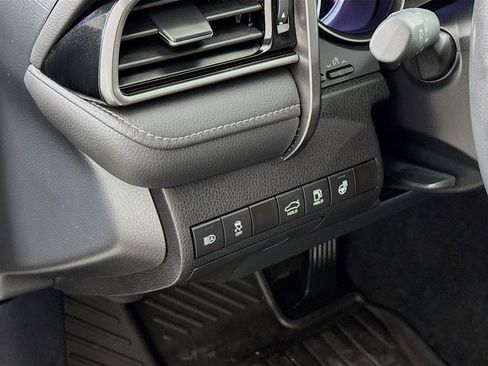 Certified 2024 Toyota Camry SE w/ Cold Weather Package image 7