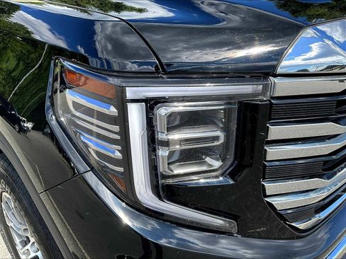 Used 2024 GMC Sierra 1500 SLT image 71