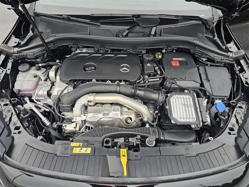 Used 2025 Mercedes-Benz GLA 250 image 26