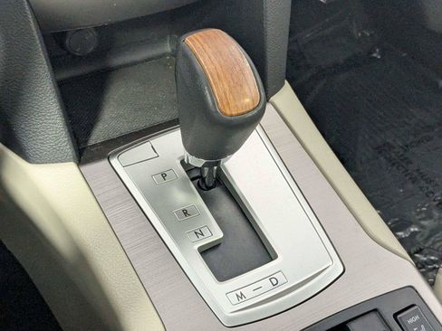 Used 2014 Subaru Outback 2.5i Limited AWD/4WD image 27