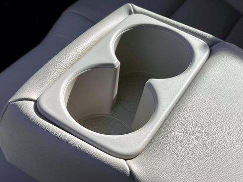 Used 2023 Nissan Rogue SL w/ SL Premium Package image 16