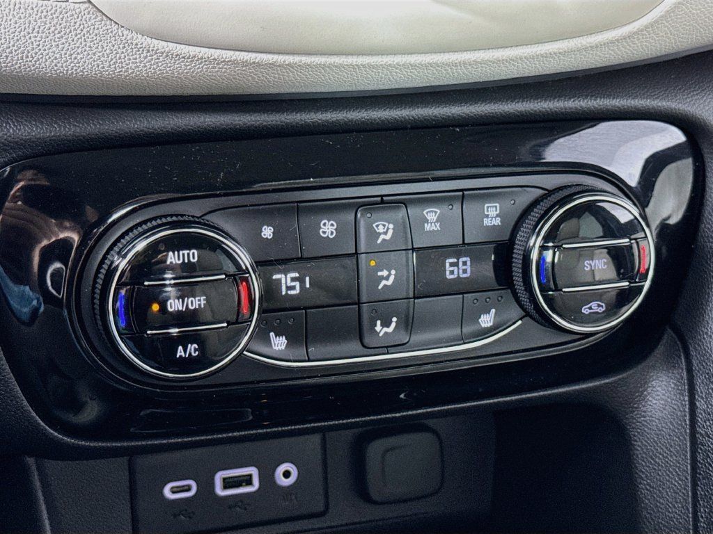Used 2021 Buick Encore GX Select AWD/4WD image 20
