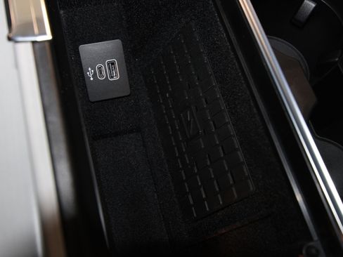 New 2026 Lincoln Navigator Reserve AWD/4WD image 16
