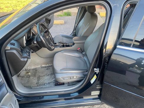 Used 2015 Chevrolet Malibu LT FWD image 10