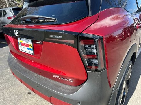 New 2025 Nissan Kicks SR image 31