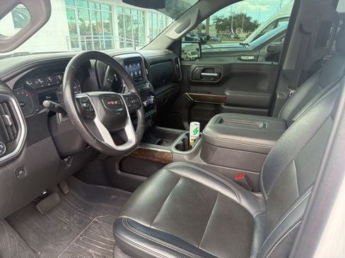 Used 2021 GMC Sierra 1500 Elevation w/ LPO, Elevation Black Package AWD/4WD image 6