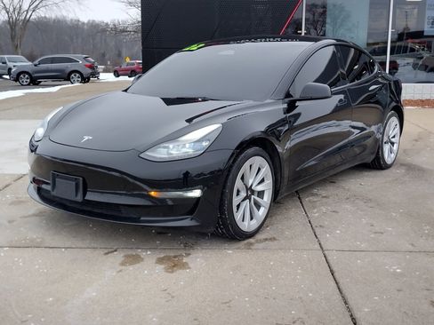 Used 2022 Tesla Model 3 Long Range image 1