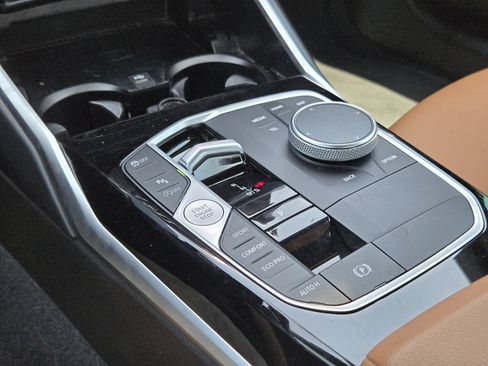Used 2024 BMW 230i Coupe w/ Premium Package RWD image 9