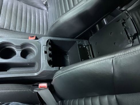 Used 2011 Dodge Challenger RWD image 24