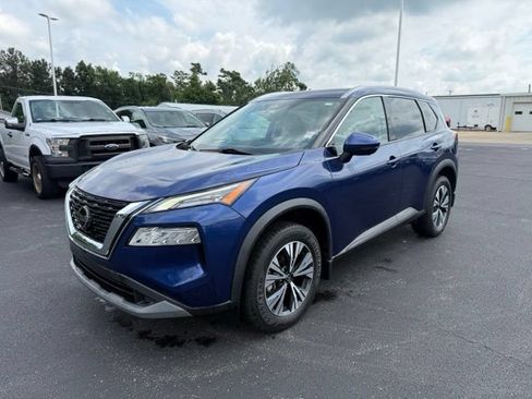 Used 2021 Nissan Rogue SV w/ Premium Package AWD/4WD image 3