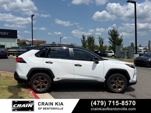 Used 2024 Toyota RAV4 AWD Hybrid image 8