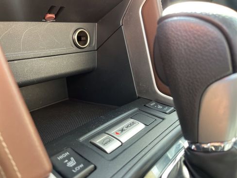 Used 2017 Subaru Forester 2.5i Touring image 23