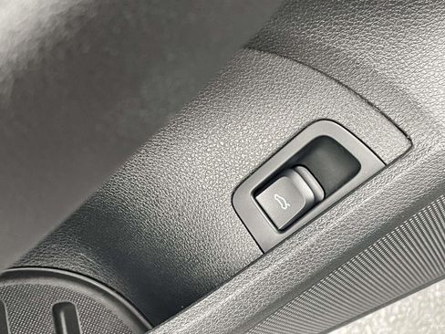 Used 2017 Audi A3 2.0T Premium Plus w/ Premium Plus Package AWD/4WD image 16