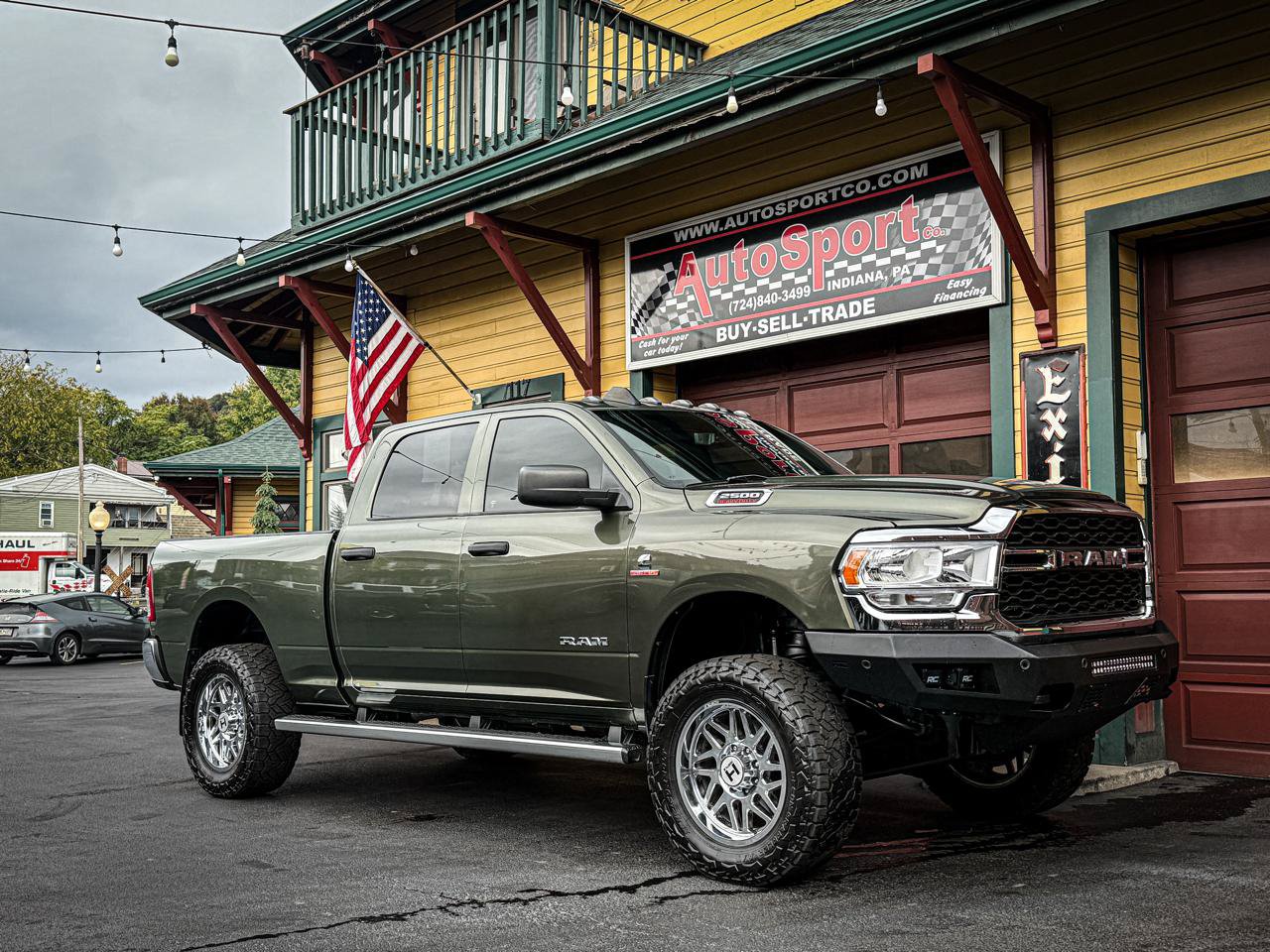 Used 2022 RAM 2500 Tradesman AWD/4WD image 1