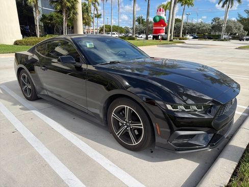 Used 2024 Ford Mustang Coupe image 8