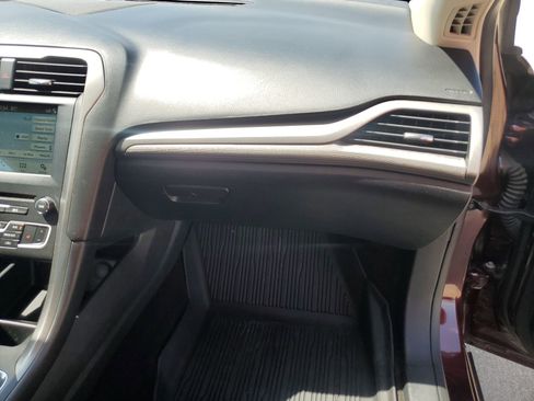 Used 2018 Ford Fusion SE w/ Fusion SE Technology Package FWD image 34