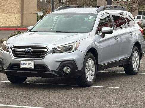 Used 2019 Subaru Outback 2.5i Premium image 8