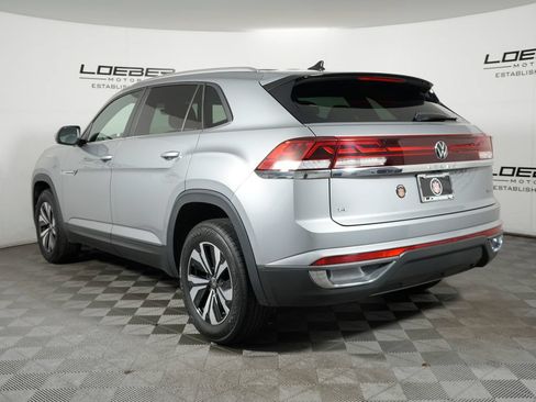 Used 2024 Volkswagen Atlas Cross Sport SE AWD/4WD image 3