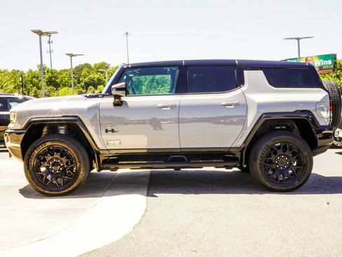 Used 2025 GMC Hummer EV 2X w/ LPO, Cargo Utility Package AWD/4WD image 10