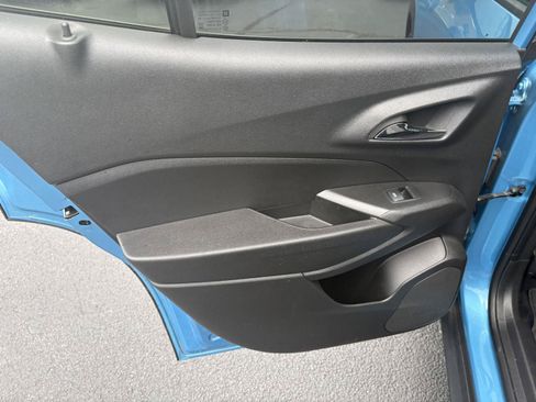 Used 2025 Chevrolet Trax RS w/ Driver Confidence Package FWD image 11