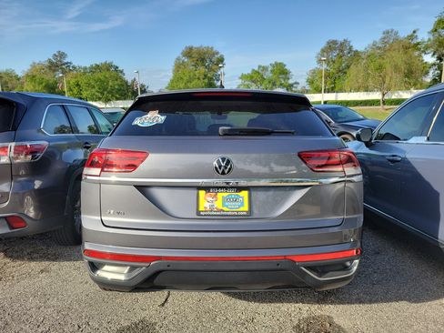 Used 2021 Volkswagen Atlas Cross Sport SE w/ Panoramic Sunroof Package image 15