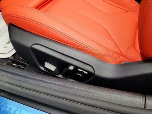 Used 2025 BMW Z4 M40i w/ Premium Package image 13