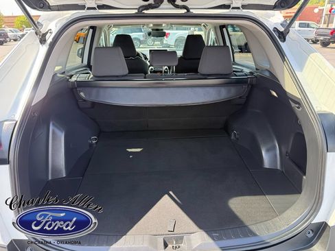 Used 2023 Toyota RAV4 XLE AWD/4WD image 18