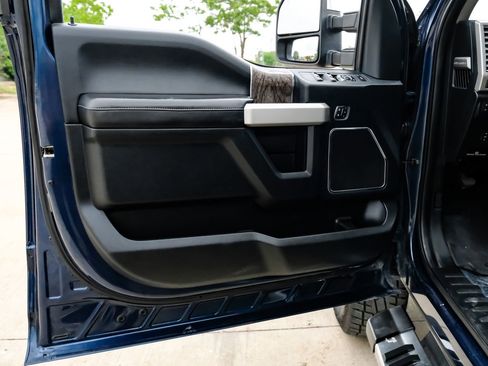 Used 2017 Ford F250 Lariat AWD/4WD image 44