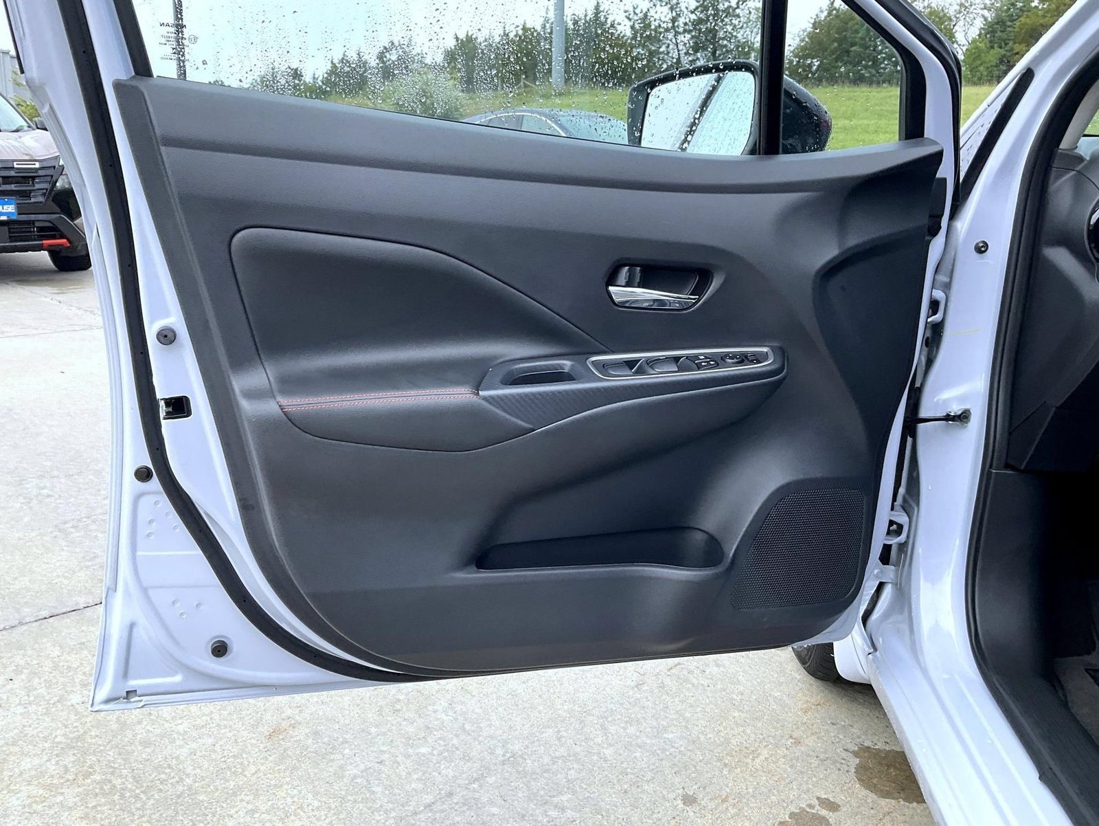 Certified 2025 Nissan Versa SR w/ Trunk Package FWD image 10