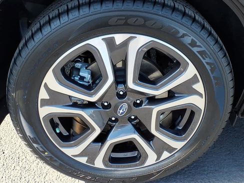 Certified 2023 Subaru Ascent Touring image 10