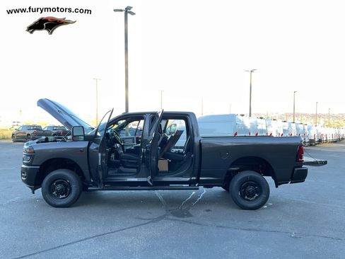 New 2026 RAM 2500 Tradesman AWD/4WD image 33