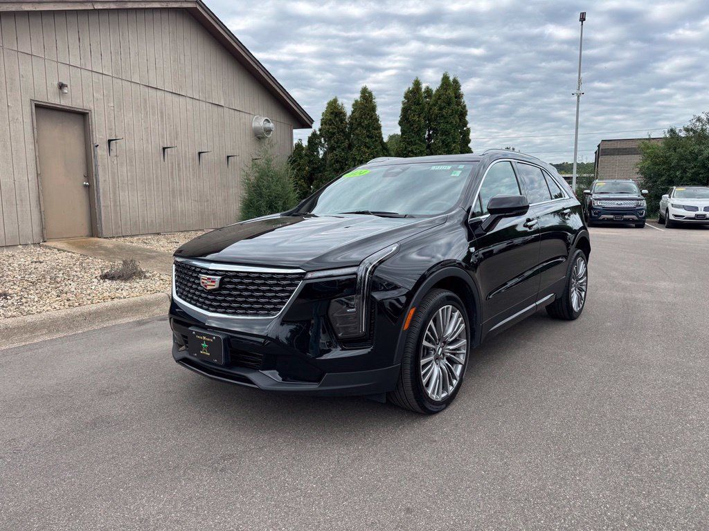 Used 2024 Cadillac XT4 Premium Luxury w/ Technology Package AWD/4WD image 2