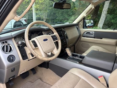 Used 2012 Ford Expedition XLT RWD image 5