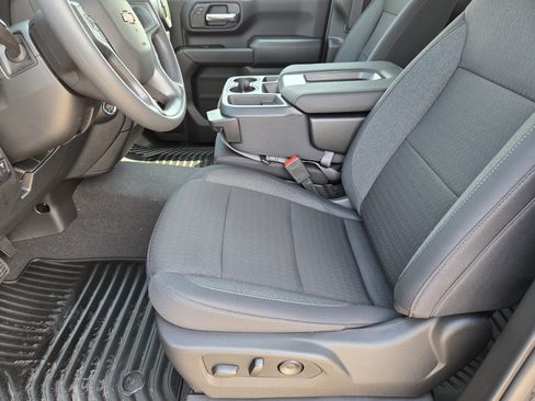 New 2026 Chevrolet Silverado 2500 Custom w/ Custom Value Package AWD/4WD image 20