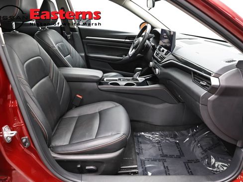 Used 2024 Nissan Altima 2.5 SR w/ SR Premium Package FWD image 23