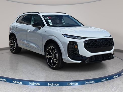 New 2026 Audi Q3 quattro 2.0T AWD/4WD image 3