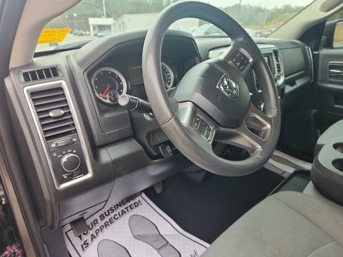 Used 2021 RAM 1500 Classic SLT image 14