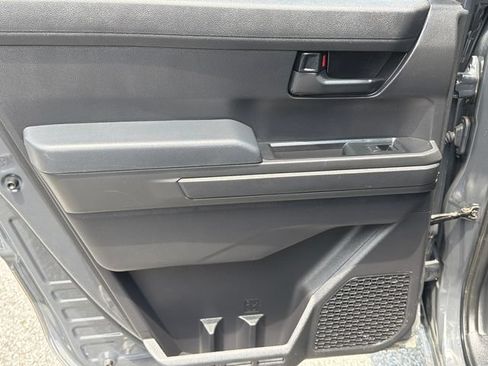 Used 2025 Toyota Tacoma SR5 AWD/4WD image 23