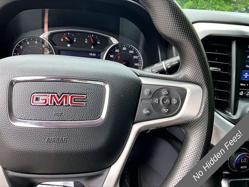 Used 2022 GMC Acadia SLE w/ Driver Convenience Package AWD/4WD image 16
