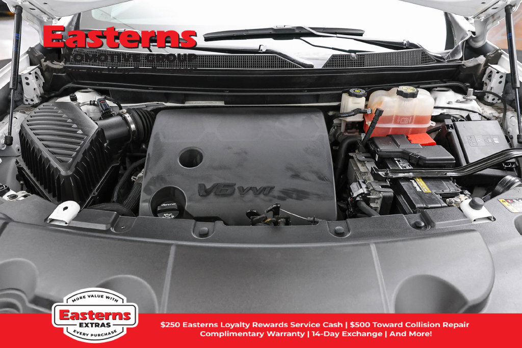 Used 2023 Chevrolet Traverse LT w/ LT Premium Package AWD/4WD image 8