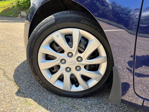 Used 2013 Hyundai Elantra GLS FWD image 42