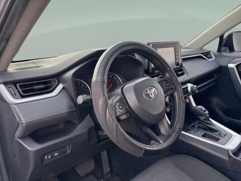 Certified 2021 Toyota RAV4 XLE image 21