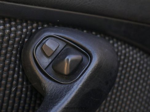 Used 2000 BMW Z3 2.5i image 43